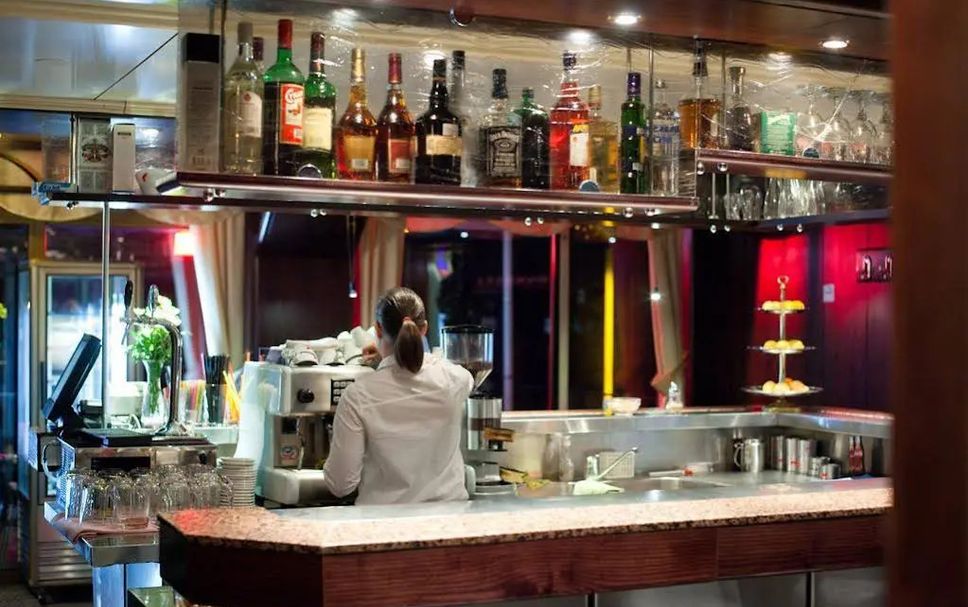 Bar Photo