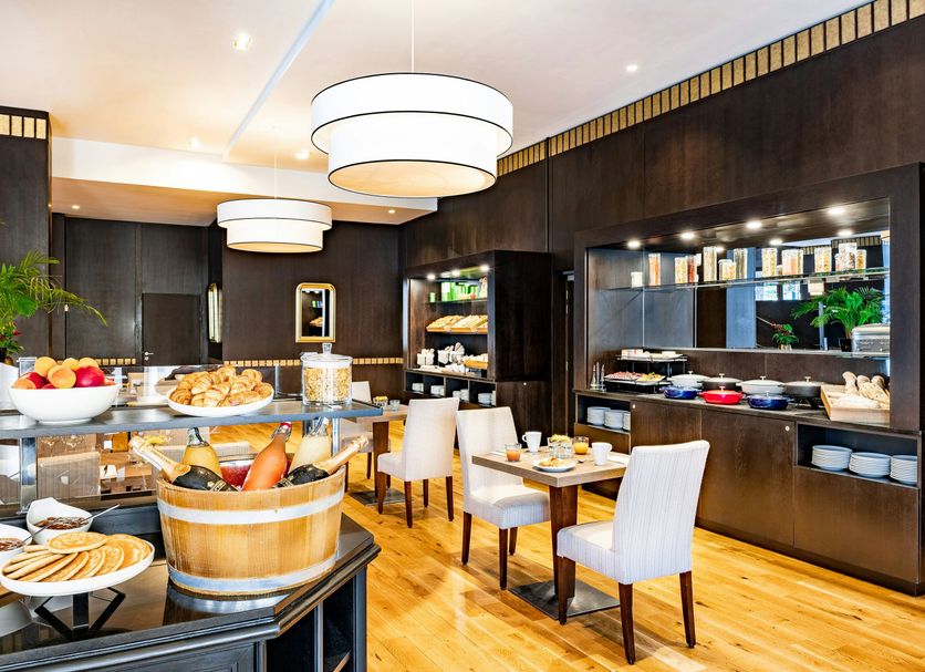 Restaurant Photo