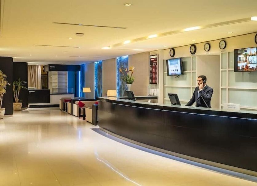 Front desk Photo