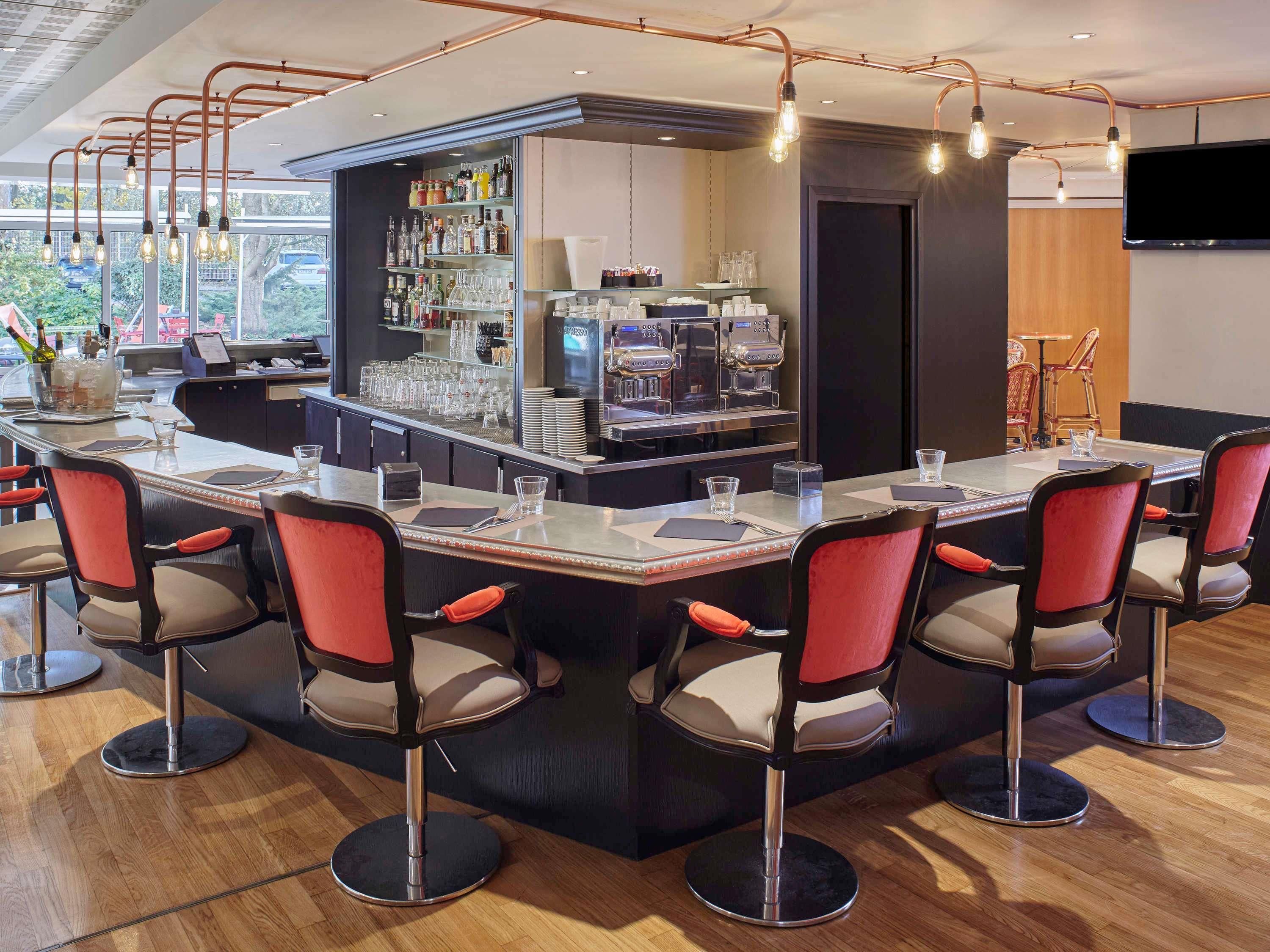Bar Photo