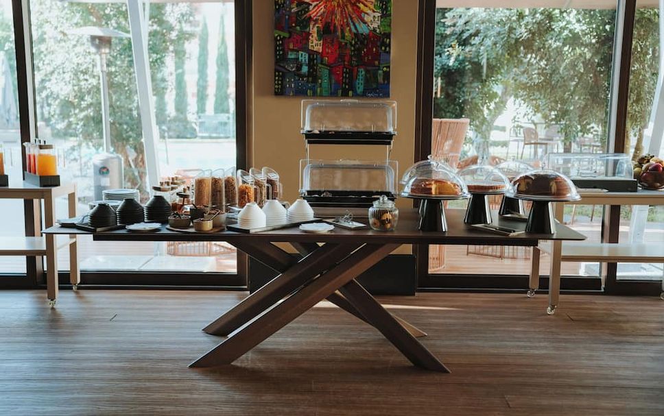 Buffet Photo