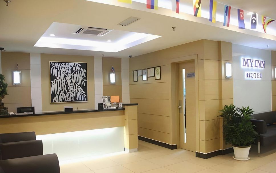 Front desk Photo