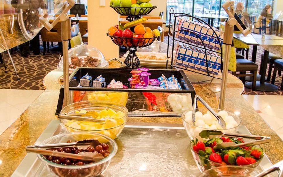 Buffet Photo