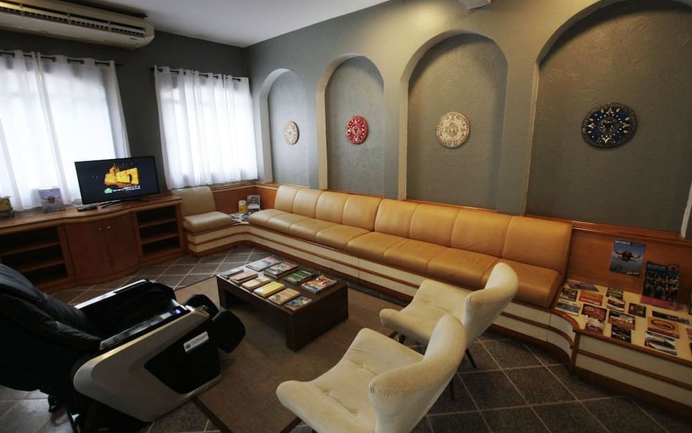 Lounge Photo