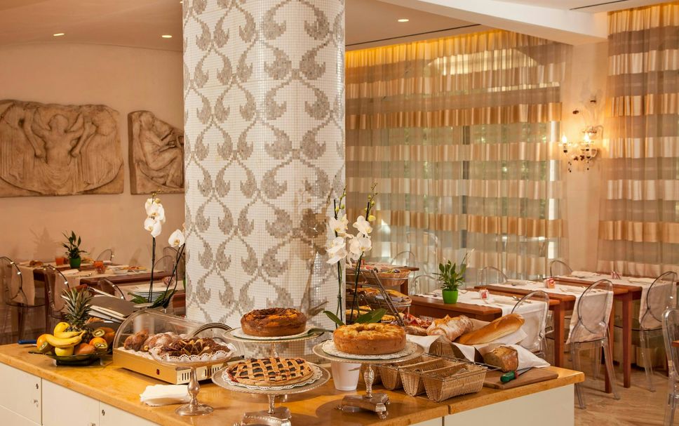 Buffet Photo