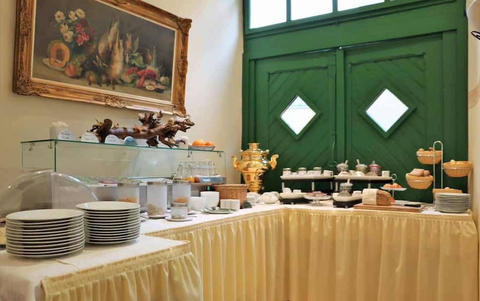 Buffet Photo