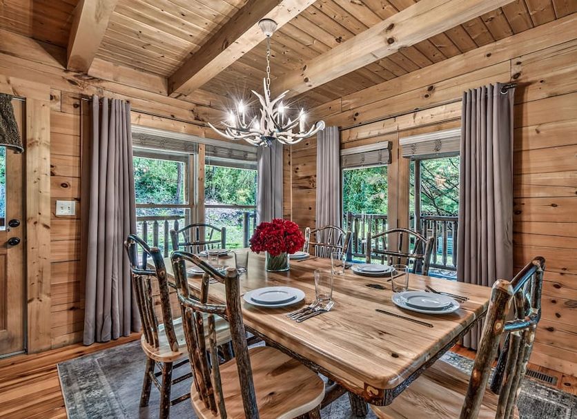 Dining room Photo