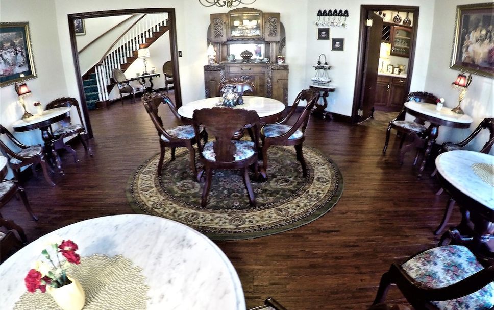 Dining room Photo