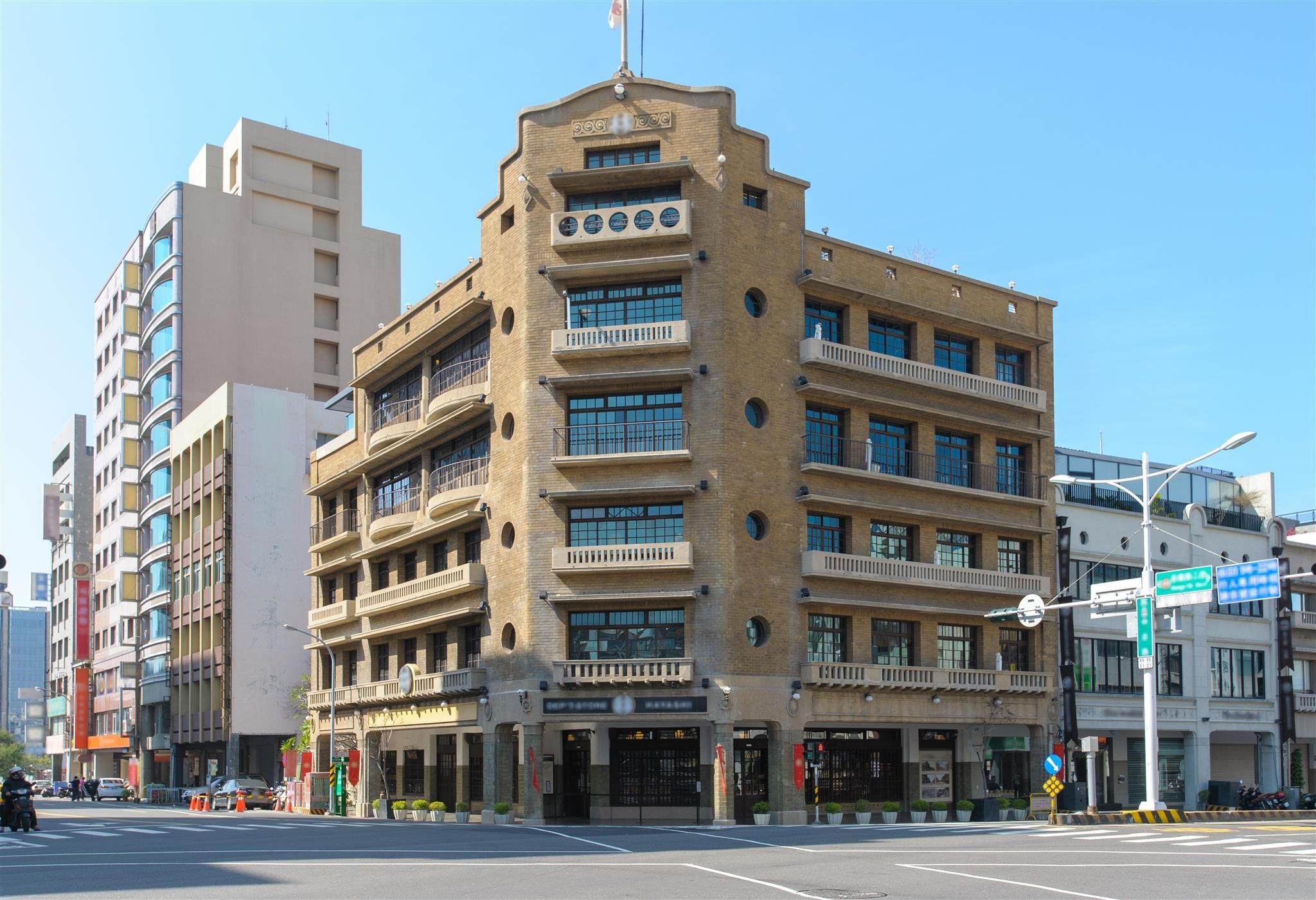 Building Photo