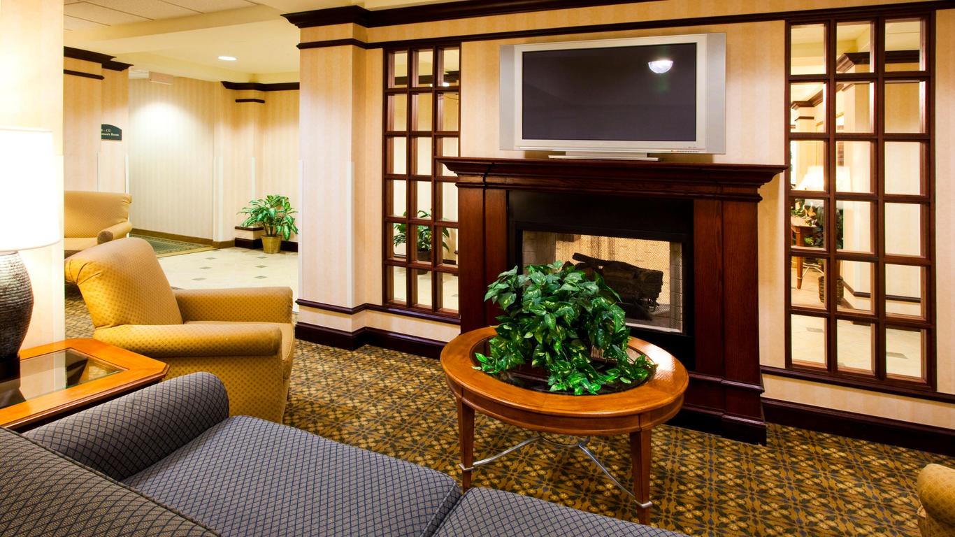 Holiday Inn Express Syracuse Airport