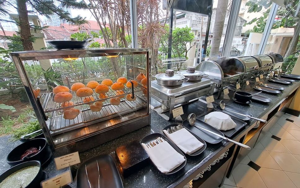 Buffet Photo
