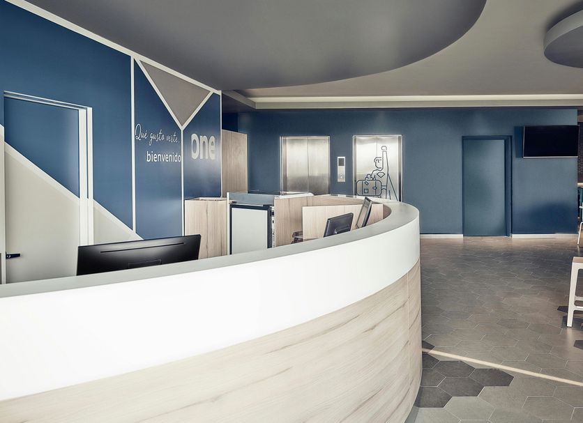 Front desk Photo