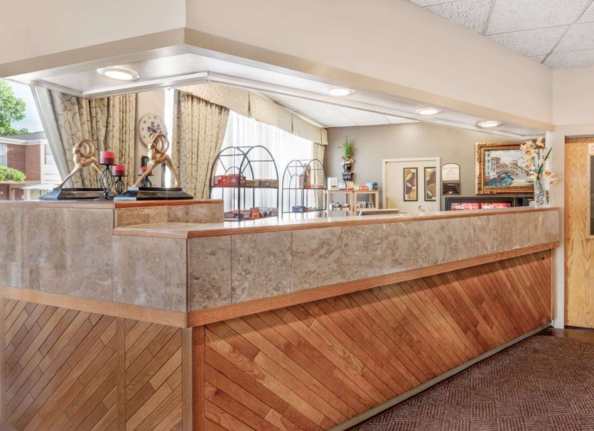 Front desk Photo