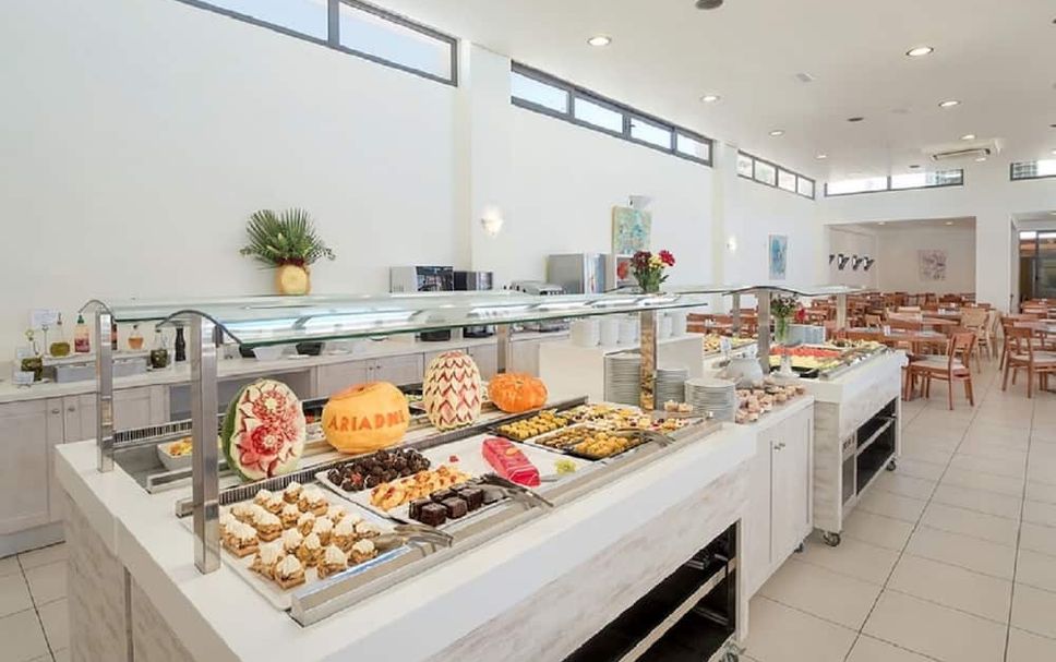 Buffet Photo