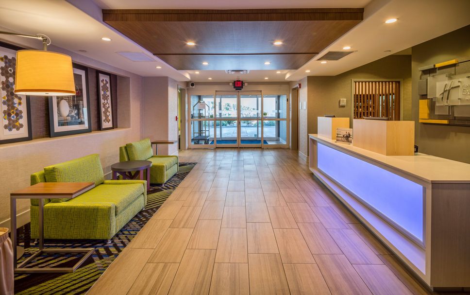Front desk Photo