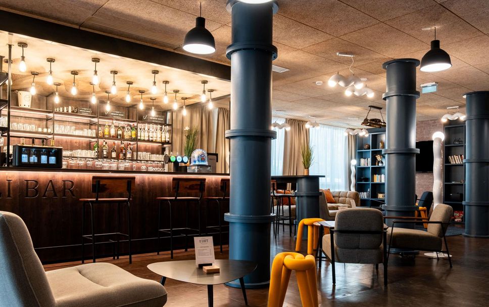 Bar Photo