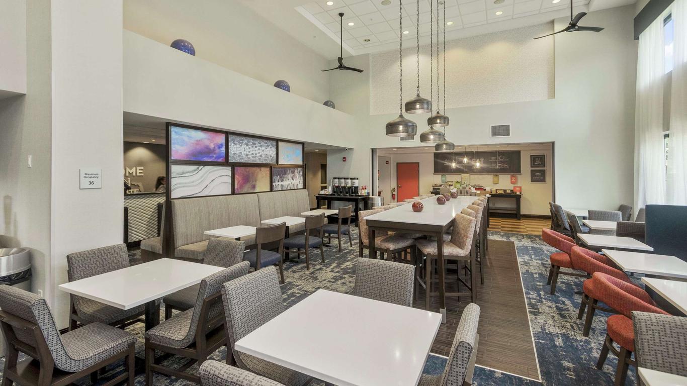 Hampton Inn & Suites Orlando-Apopka