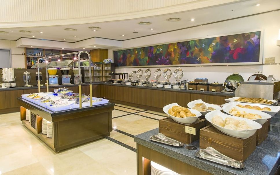 Buffet Photo