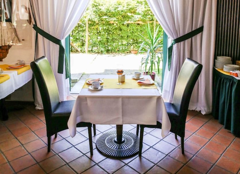 Dining room Photo