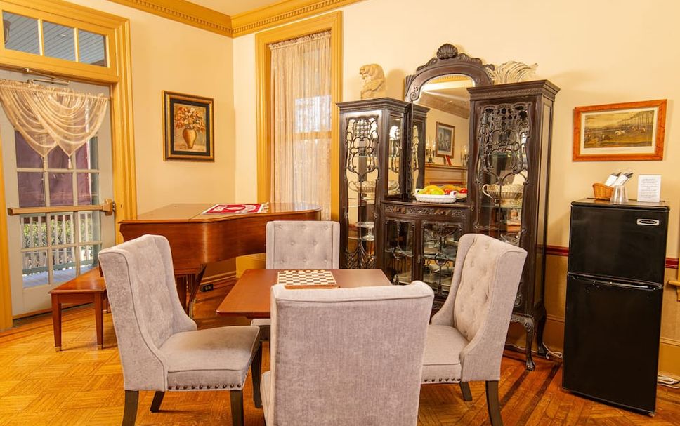 Dining room Photo