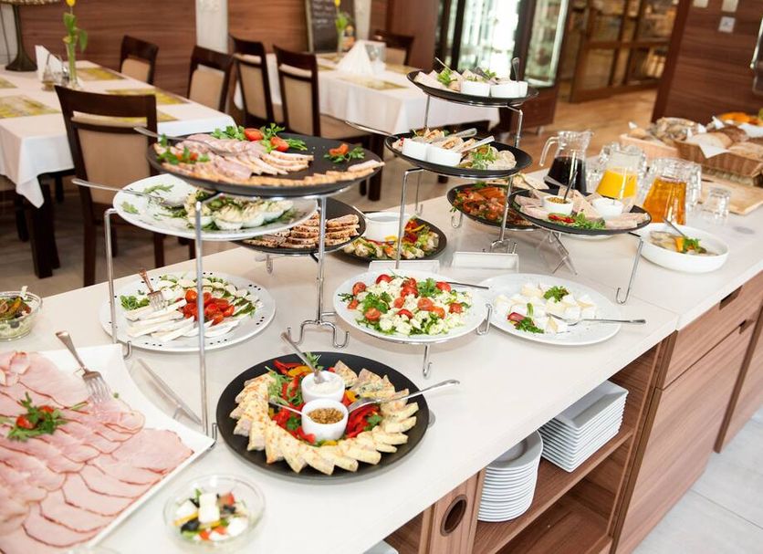 Buffet Photo