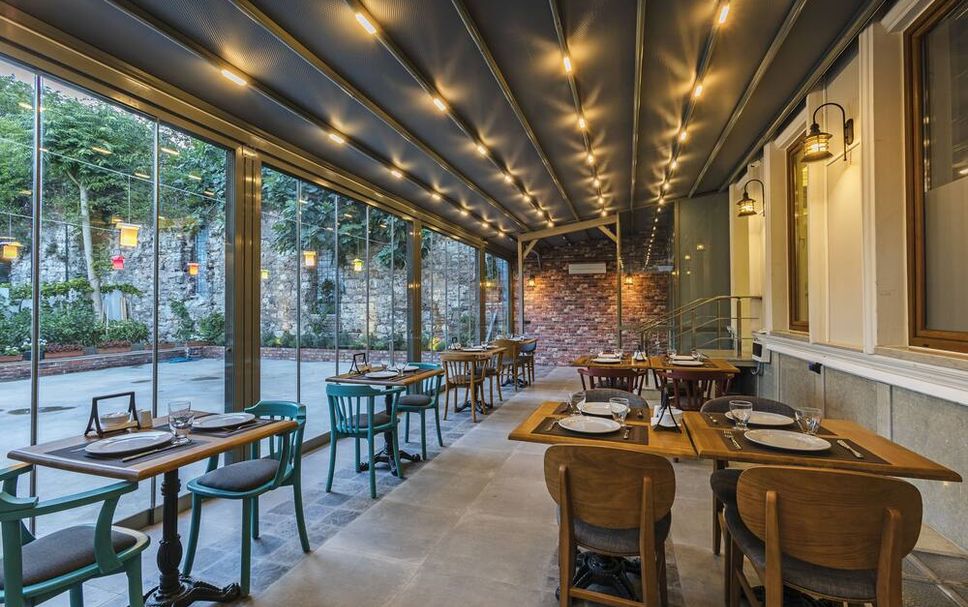 Restaurant Photo