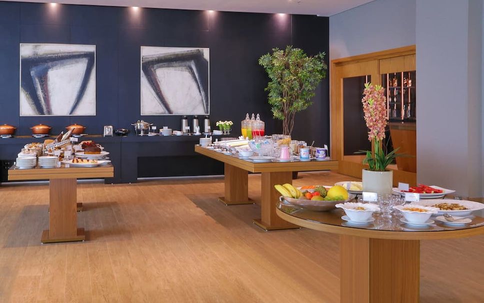 Buffet Photo