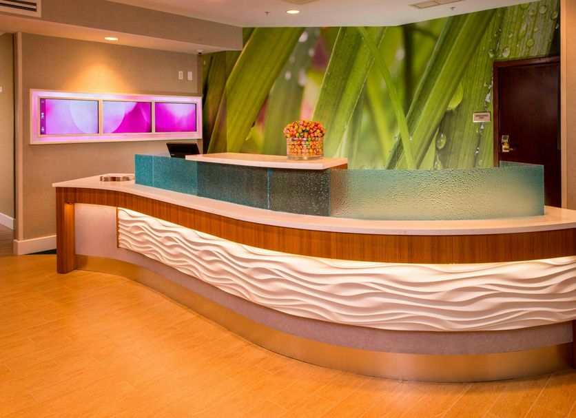 Front desk Photo
