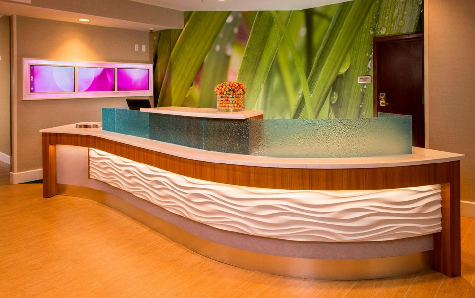 Front desk Photo