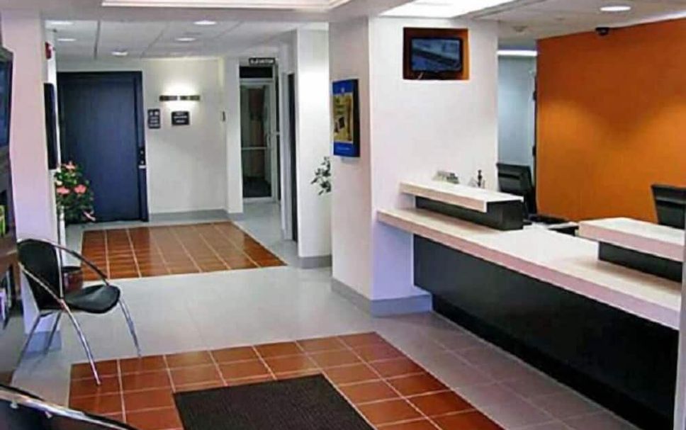 Front desk Photo