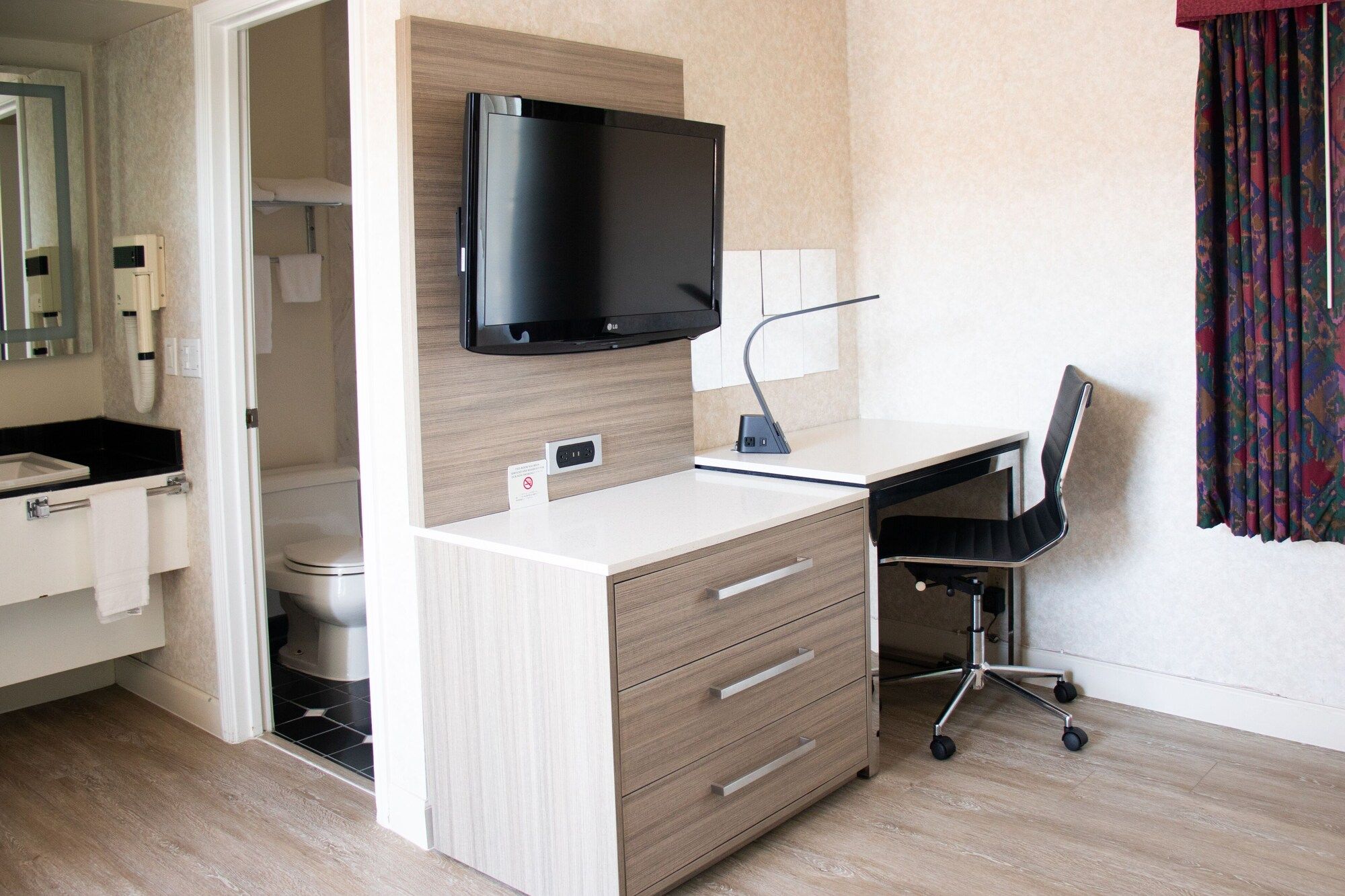 Room amenity