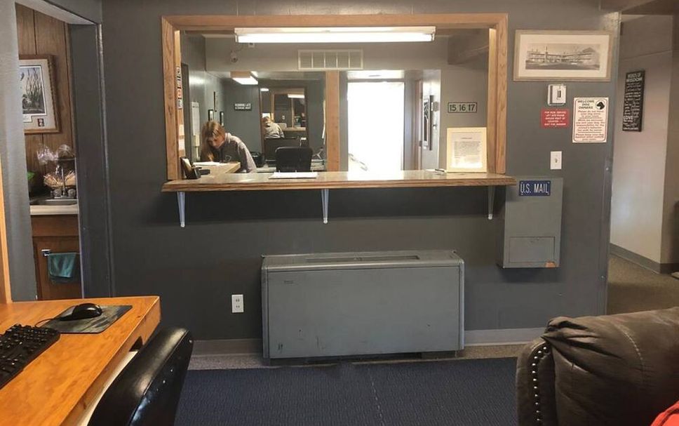 Front desk Photo