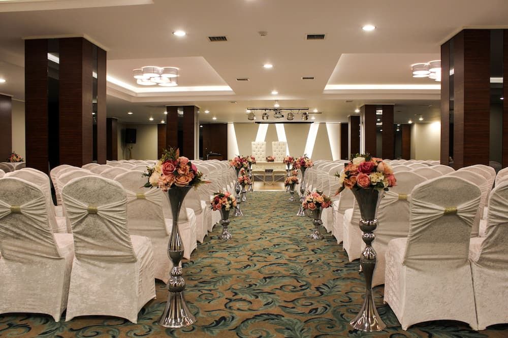 Banquet hall