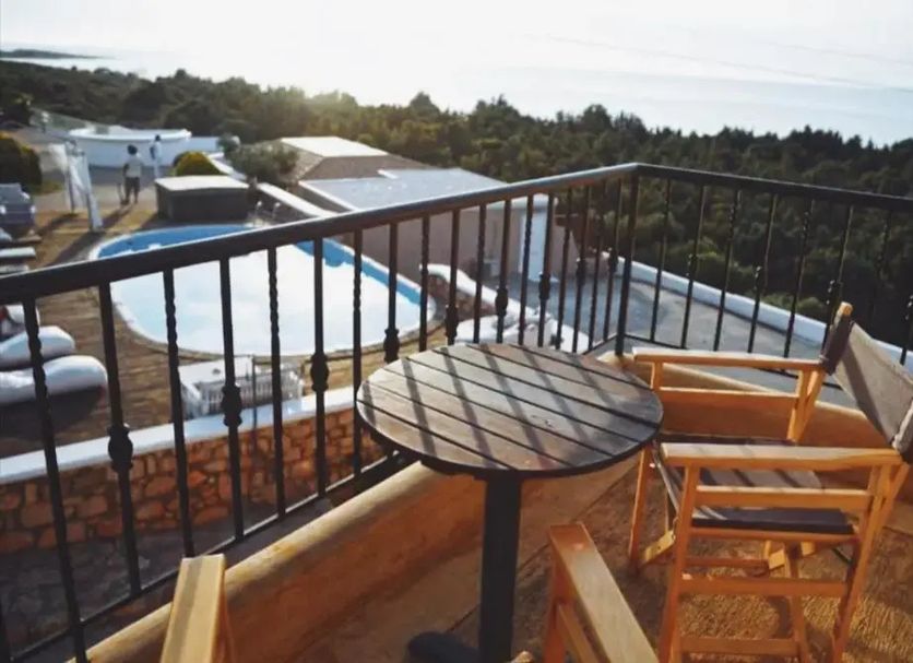 Balcony Photo