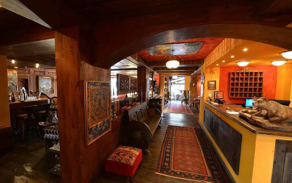 Bar Photo