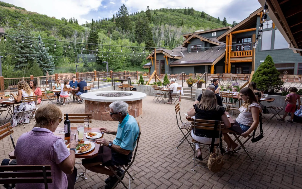 Restaurant Photo