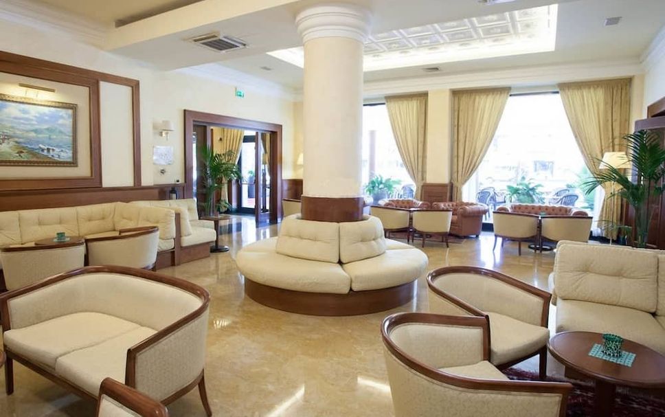 Lounge Photo