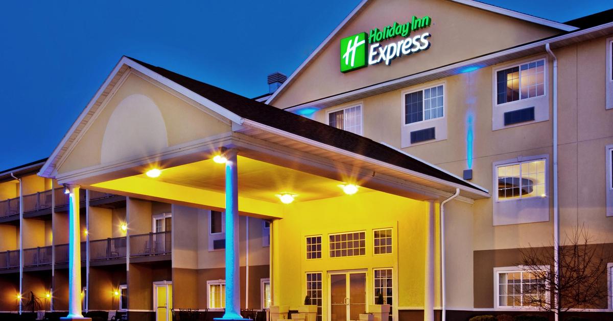 Holiday Inn Express Le Claire Riverfront-Davenport, Le Claire | HotelsCombined