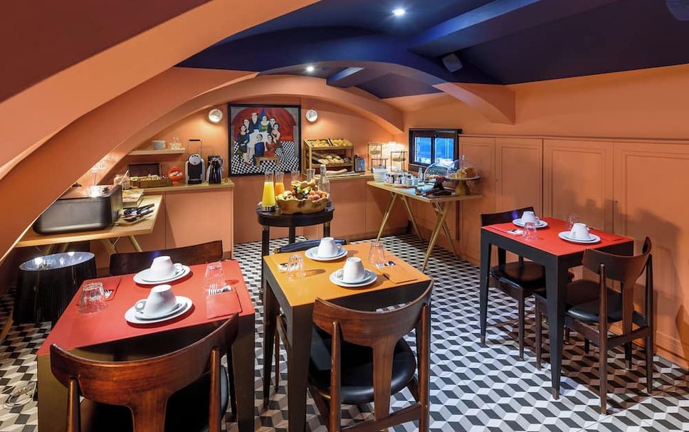 Restaurant Photo