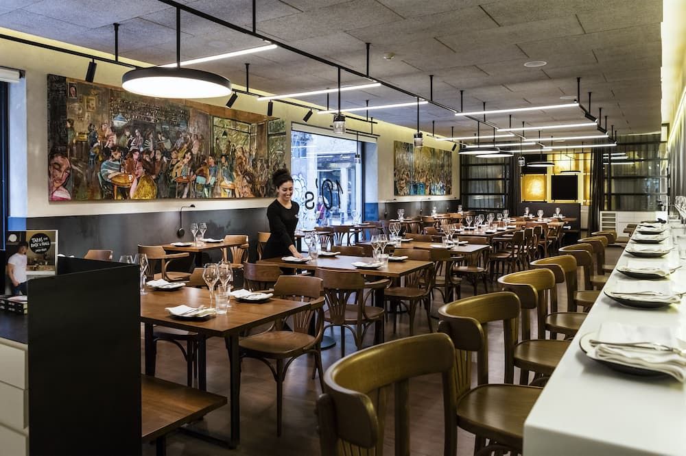 Restaurant Photo