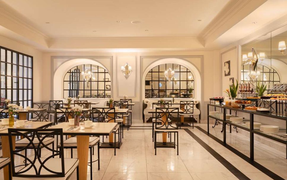 Restaurant Photo