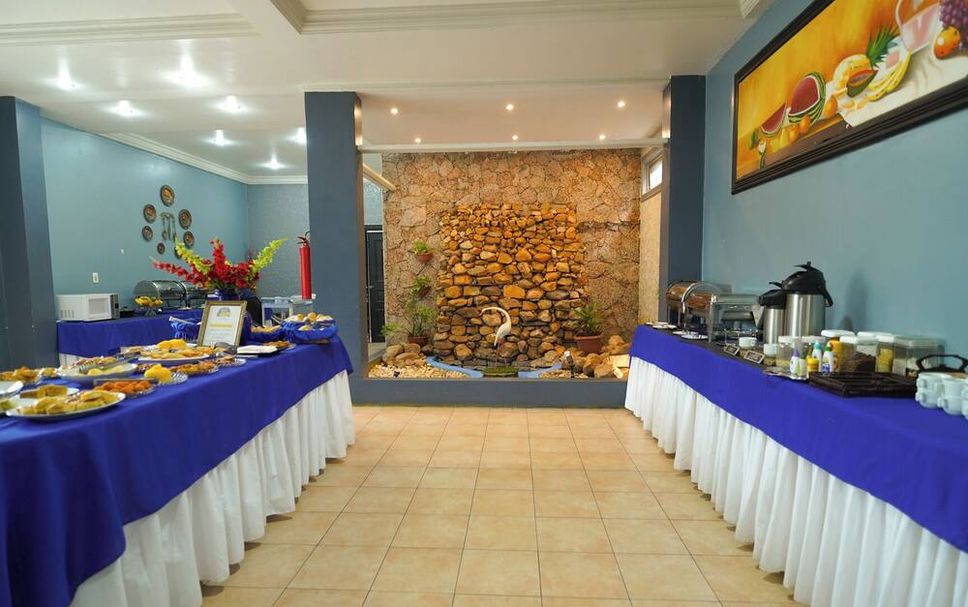 Buffet Photo