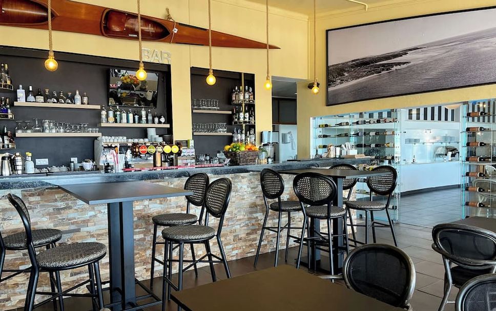 Bar Photo