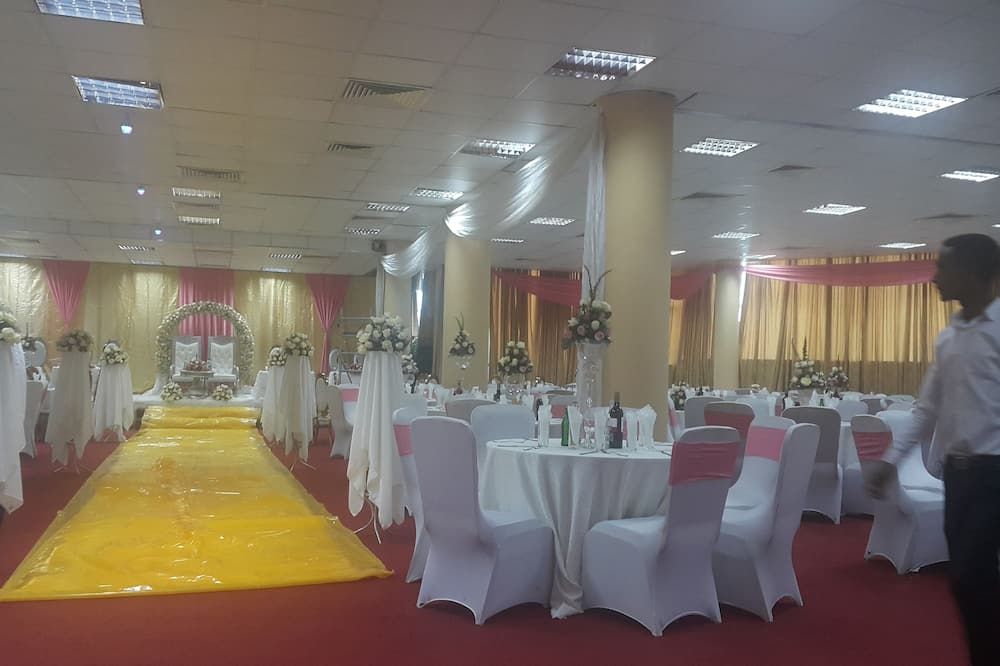 Banquet hall