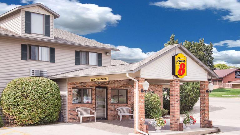Super 8 by Wyndham Monroe WI, Monroe, WI, United States - Compare Deals