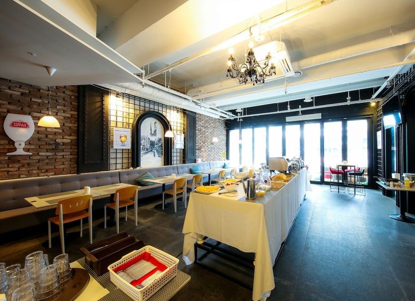 Restaurant Photo