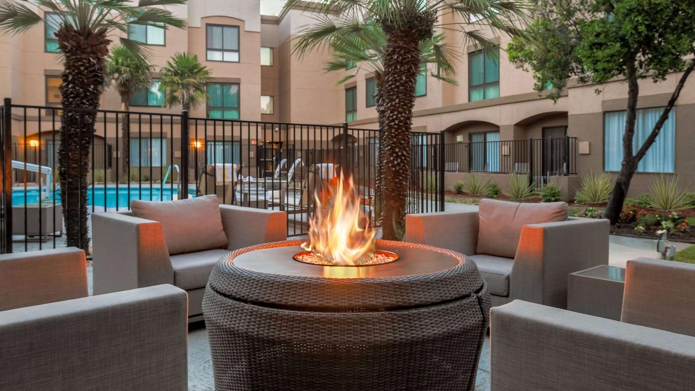 Doubletree Suites By Hilton Hotel Sacramento- Rancho Cordova