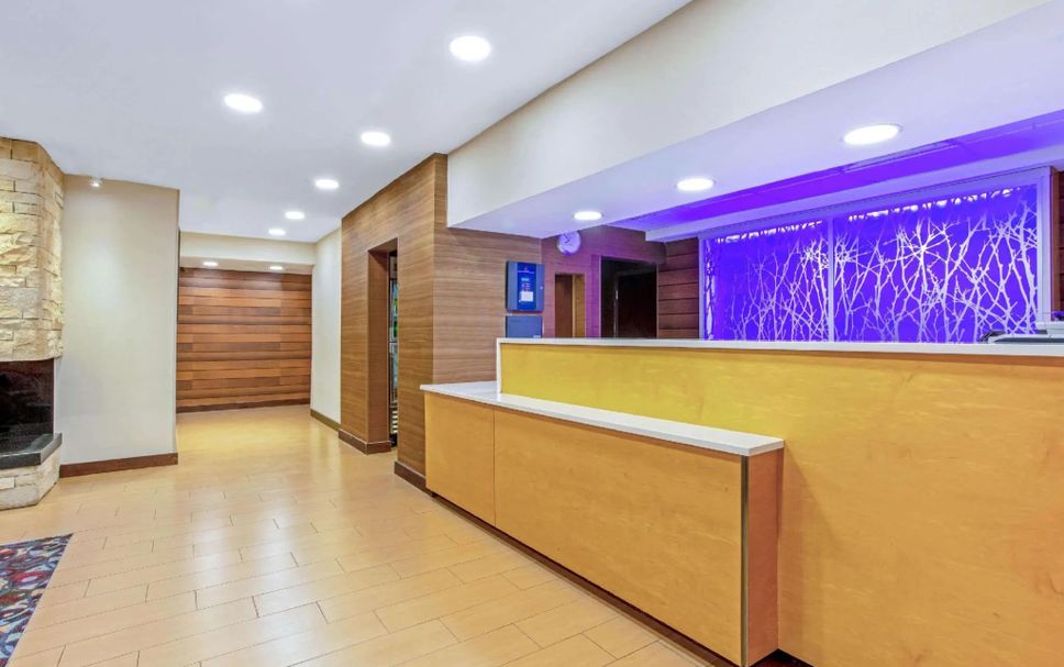 Front desk Photo