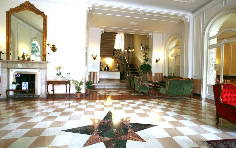 Lobby Photo