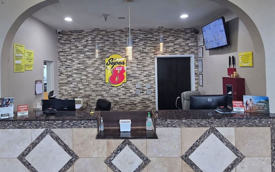 Front desk Photo